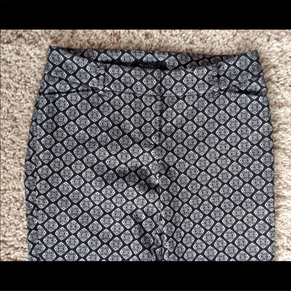 WHBM Silver Black Pattern Slim Ankle Pant 00S - Picture 4 of 8